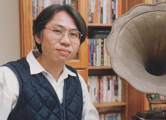 “爷孙恋”李坤城离世2年后，儿子李卓轩怒骂：他把路走死了