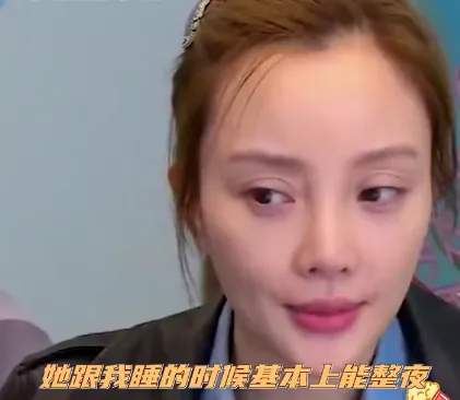 贾乃亮被骂表演型人格！李小璐被审判曾想过跳楼，女儿甜馨唤醒她