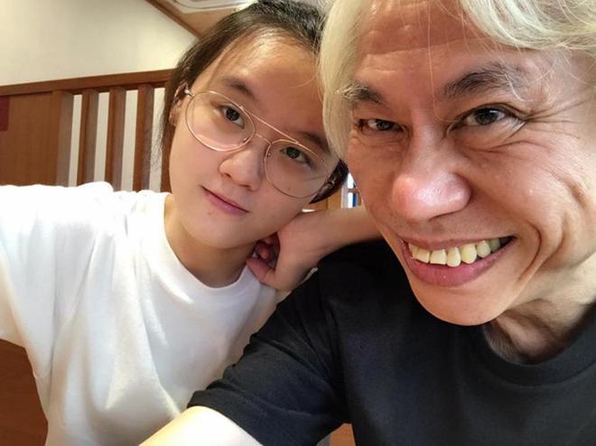 “爷孙恋”李坤城离世2年后，儿子李卓轩怒骂：他把路走死了