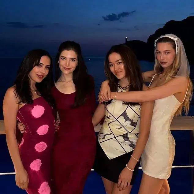 苹果公主大婚！乔布斯女儿嫁英伦马术冠军，顶级人脉联合，宾客得多壕？