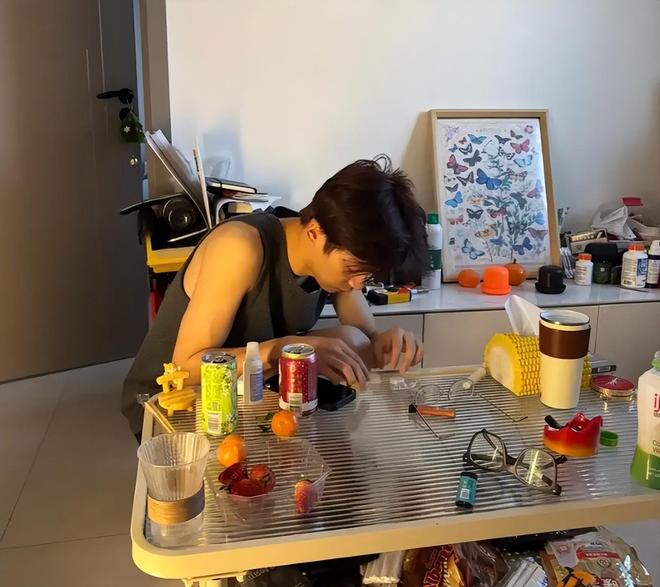 梓渝事件又添新嫂子！北大网红怒锤梓渝是劈腿惯犯，网友呼吁封杀