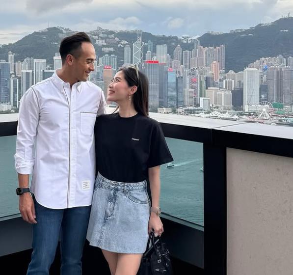 刘德华表妹在香港开店，刘德华 严纪雯  何超盈等人现身捧场