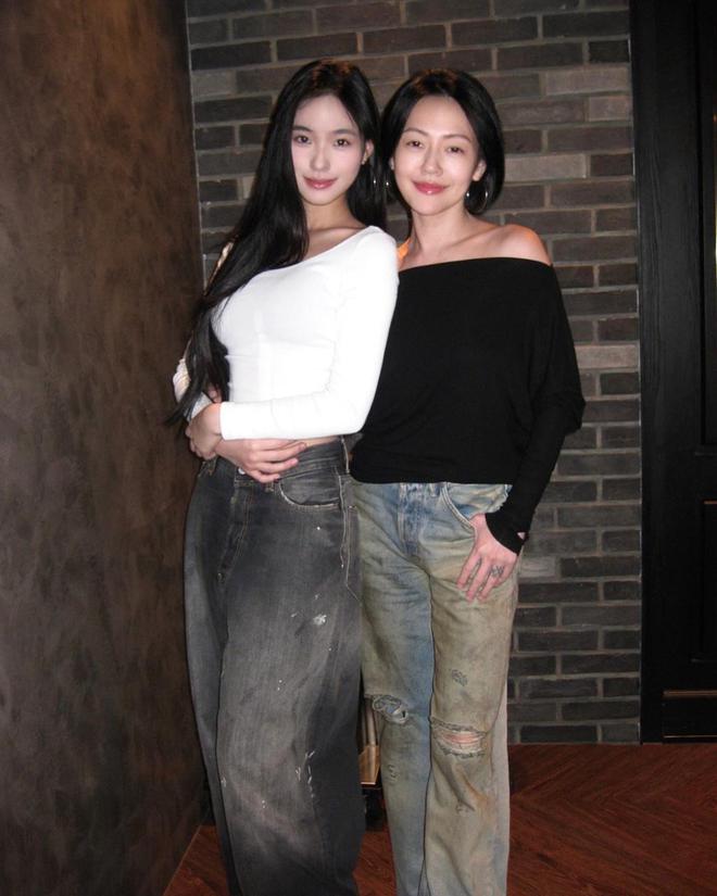 小S女儿作品陷入抄袭被嘲笑，众明星力挺她，强调只是模仿