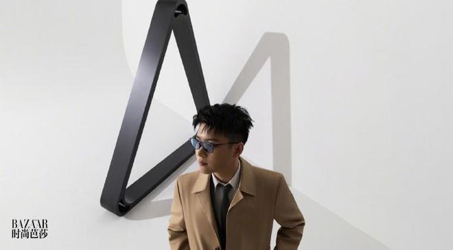 赵心童登上《时尚芭莎》七月刊，世锦赛决赛默唱《苦瓜》解压
