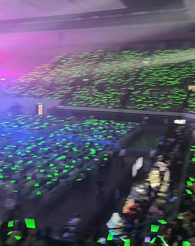 岳云鹏演唱会座无虚席！郭德纲现身唱曲，黄晓明陈梦孙越到场支持