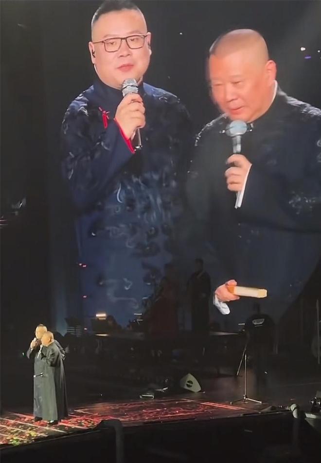 岳云鹏演唱会座无虚席！郭德纲现身唱曲，黄晓明陈梦孙越到场支持