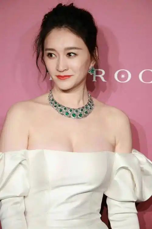 谢娜张杰秀恩爱炒作？李小冉嘲讽刘晓庆？阮经天陈乔恩炒CP？柯淳卖惨虐粉？双女星因戏生情？