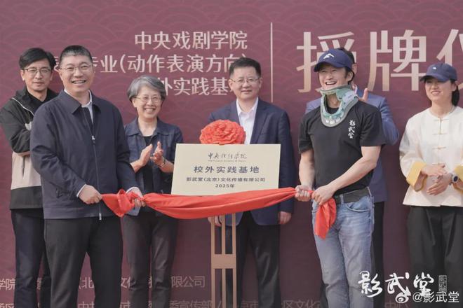 那尔那茜事件，吴京稳住了！听他说完，终于明白《镖人》为何不慌