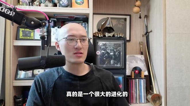 偶像叙事瓦解后，蔡徐坤「重生」