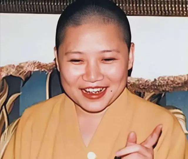 原来这些明星都已剃度出家
