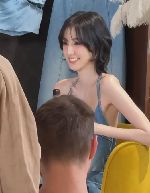 华晨宇绯闻女友为品牌站台翻车，曾精日又辱华，网友呼吁避雷品牌