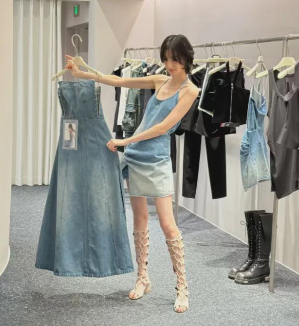 华晨宇绯闻女友为品牌站台翻车，曾精日又辱华，网友呼吁避雷品牌