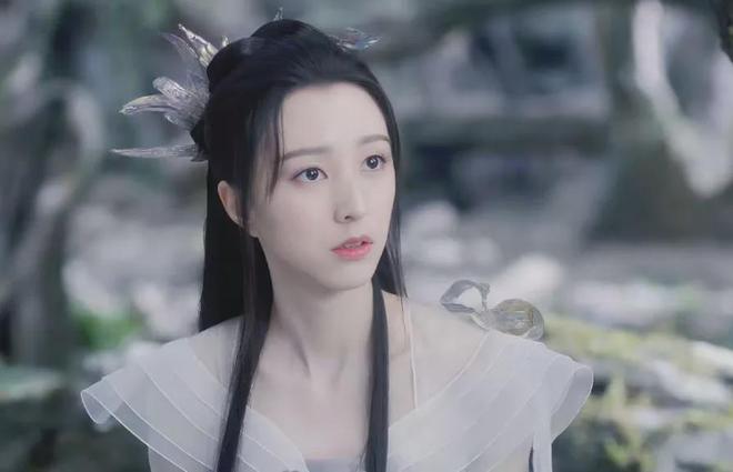 华晨宇绯闻女友为品牌站台翻车，曾精日又辱华，网友呼吁避雷品牌