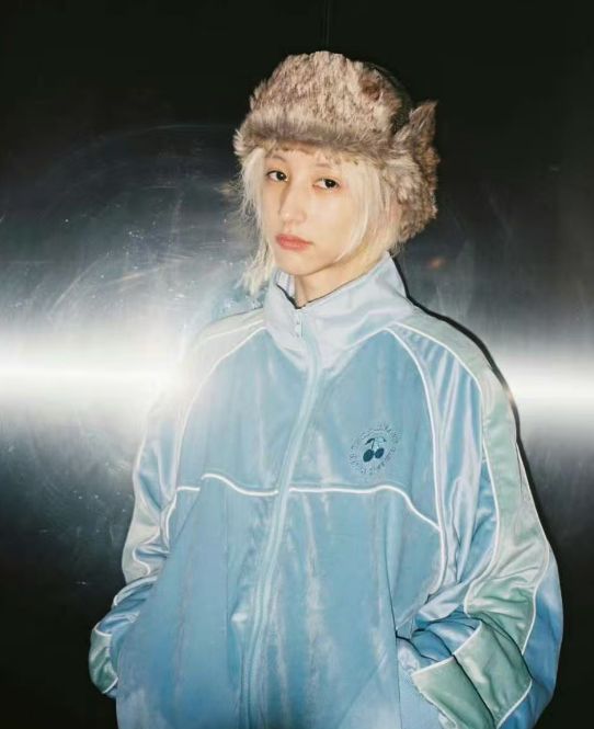 华晨宇绯闻女友为品牌站台翻车，曾精日又辱华，网友呼吁避雷品牌