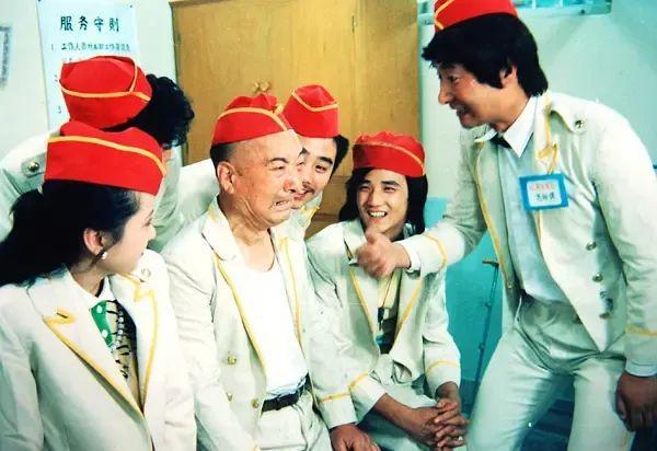 这个水平的喜剧演员，国内实无第二人