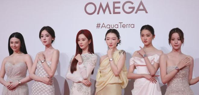 六大女星同框比美！身材越好越抢眼，关晓彤不及娜扎输在没锁骨