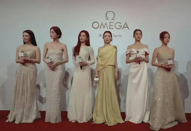 六大女星同框比美！身材越好越抢眼，关晓彤不及娜扎输在没锁骨