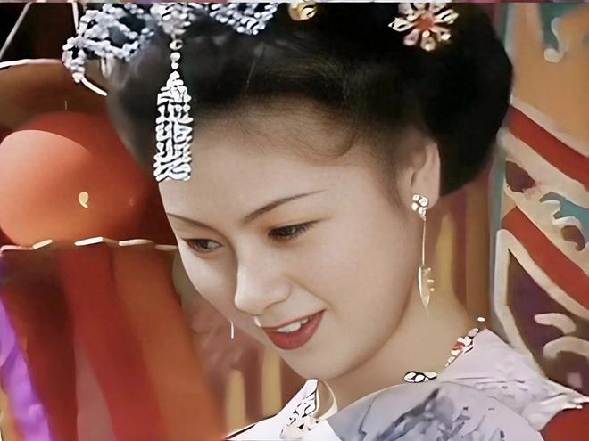 相差16岁，老少恋的“残酷”，63岁的马兰还真没当回事！