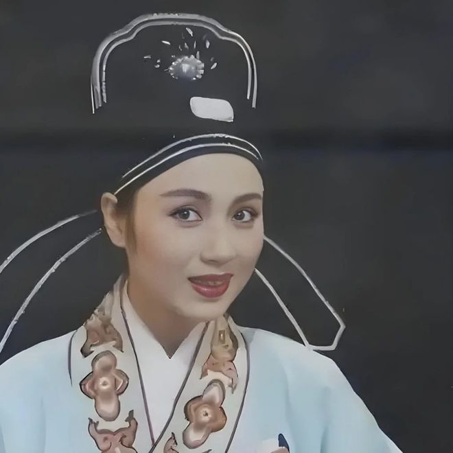 相差16岁，老少恋的“残酷”，63岁的马兰还真没当回事！