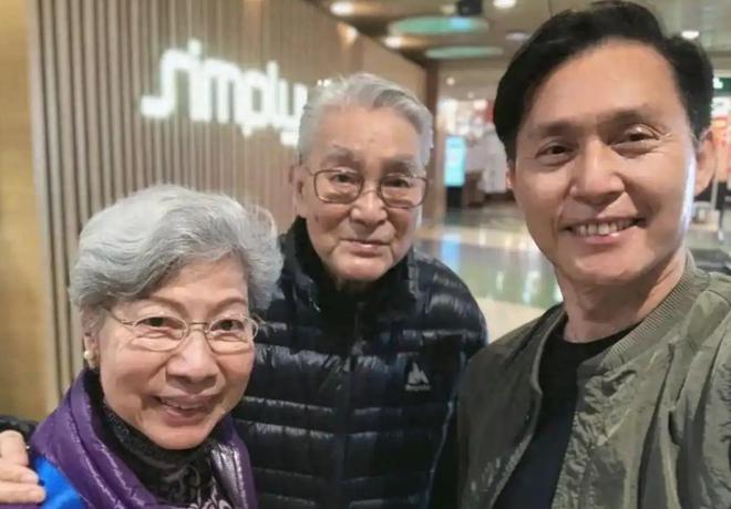 92岁老戏骨周骢去世！生前交代子女不要抢救，妻子离世后看淡生死