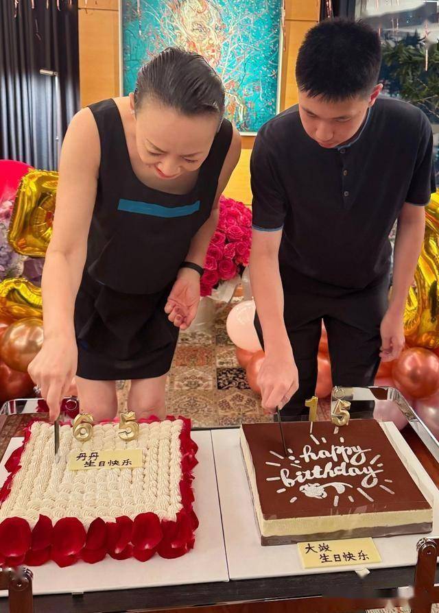 宋丹丹和林永健儿子一起庆生 温馨同框许愿