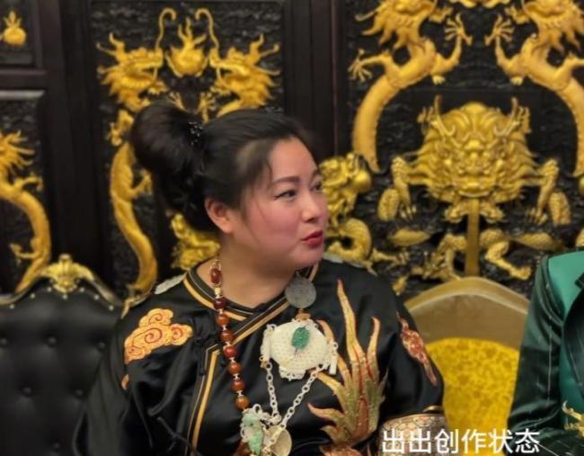 患焦虑症吃药 44岁于娜胖到认不出 昔日超模的蜕变之路