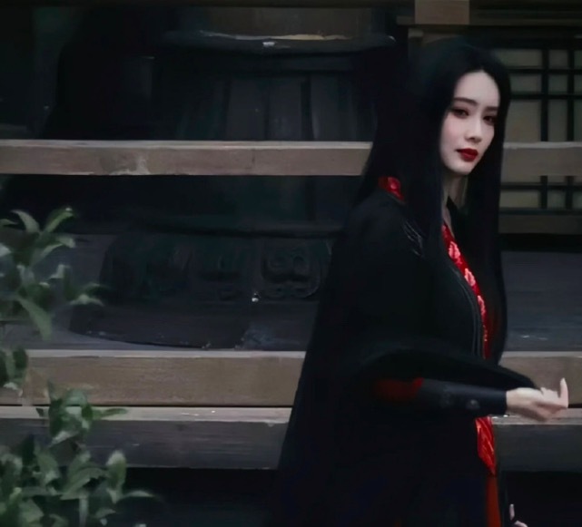 烂牌打出王炸！孟子义版“梅超风”获好评，靠综艺褪去“黑红”标签的她终被认可