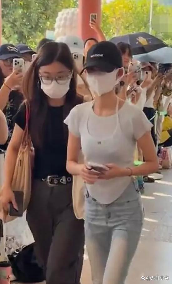 黄杨钿甜补拍冰湖重生