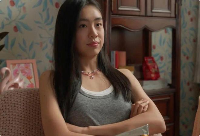 娱乐圈全面进入“Nepo baby”时代！黄多多和王诗龄是星二代天花板吗？