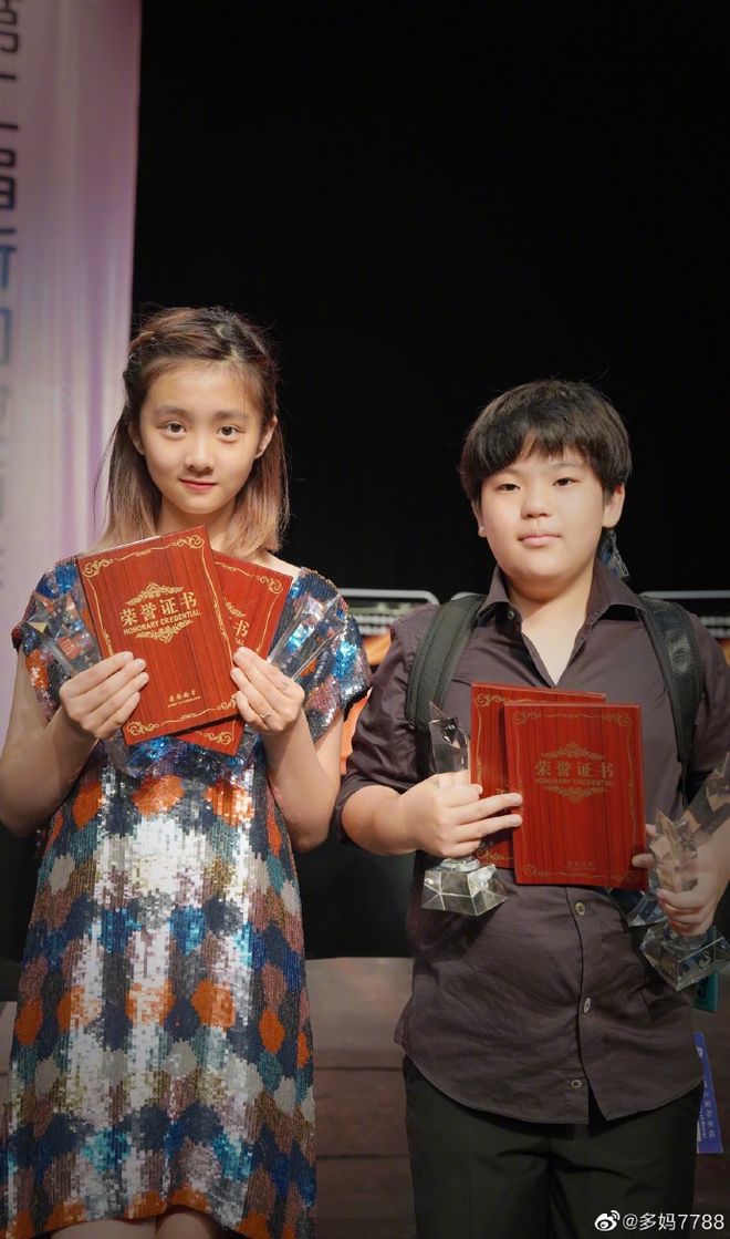 娱乐圈全面进入“Nepo baby”时代！黄多多和王诗龄是星二代天花板吗？