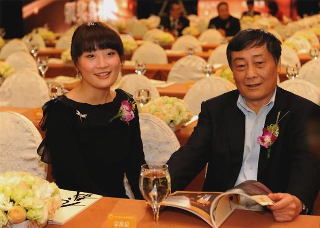 宗馥莉输了？私生子信托成立法院对宗馥莉下禁令，大战还在内地