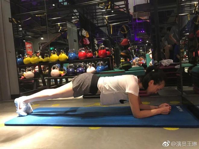 王琳和儿子的“病态”关系，其实是很多人的现状