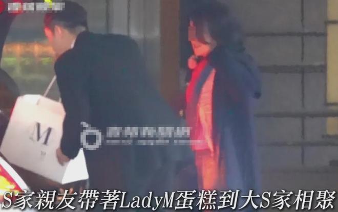 大S墓碑竟是无名碑！具俊晔把情侣纹身刻碑上，墓碑成爱情纪念品