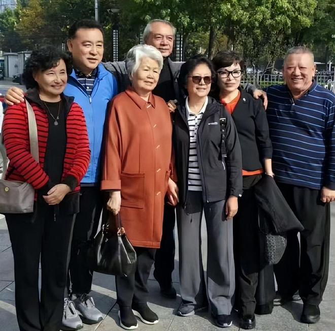 邢质斌：28年零失误的新闻传奇，退休后为何深陷舆论漩涡？