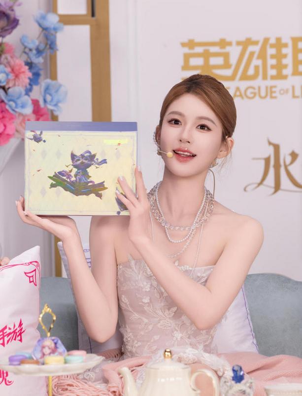 于正说赵露思很好，要给他寄苹果和蘑菇，却只字不提影视合作？