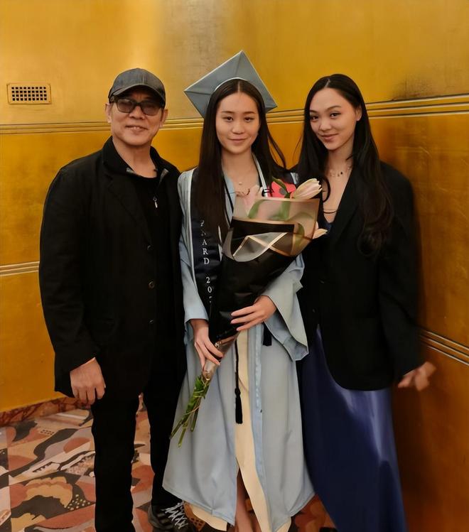 李连杰送大女儿陪嫁被嘲，疑似一分钱没花，还用女儿婚礼打广告
