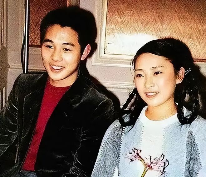 李连杰送大女儿陪嫁被嘲，疑似一分钱没花，还用女儿婚礼打广告