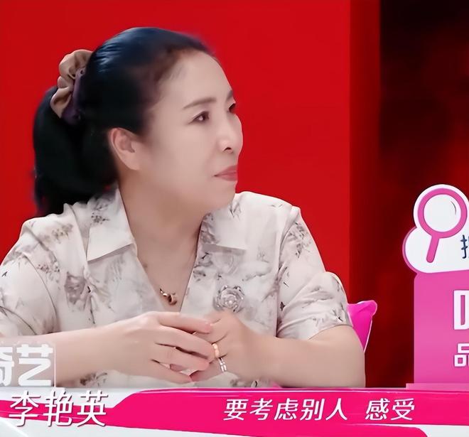 45岁董璇自曝想生二胎，妈妈称要尊重男方，张维伊已准备好报喜