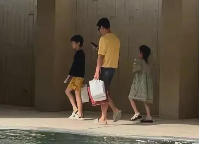 霍思燕代孕风波升级！女儿身高跟儿子差不多，遮掩多年不敢回应