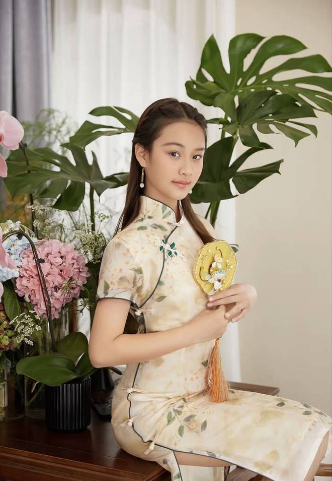 甜馨再放话强调不出道，拍唱跳视频出于喜欢，曾辟谣签约乐华