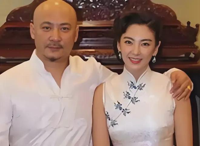 张雨绮高开低走！对象从名导富豪到无名男子，如今还沦为卖货主播