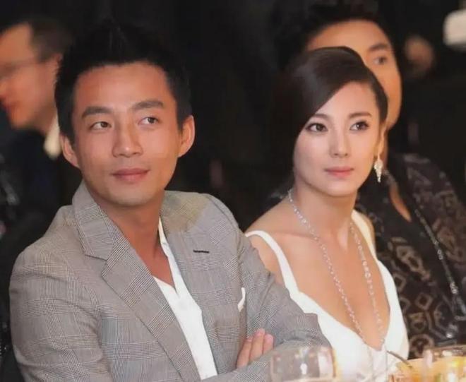 张雨绮高开低走！对象从名导富豪到无名男子，如今还沦为卖货主播