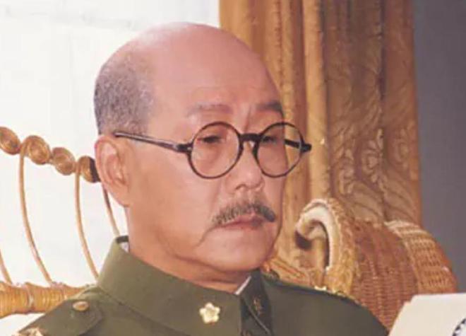 1981年，孙飞虎在南京拍戏，一对台湾夫妇上前：我有话和蒋先生说