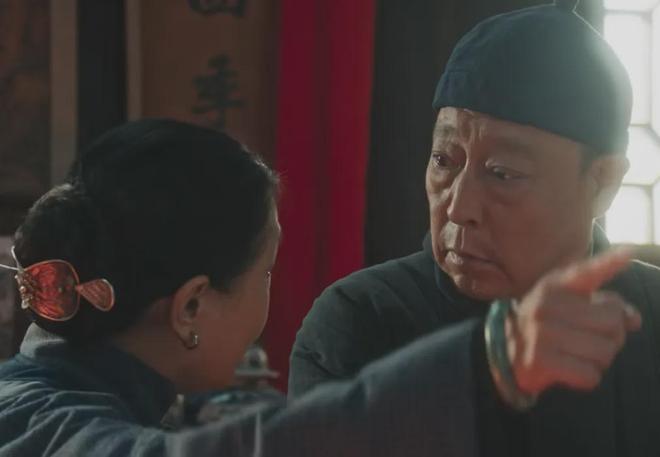 《生万物》首播！杨幂开磨皮滤镜和秦海璐对比明显，气质格格不入