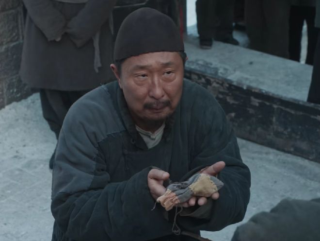 《生万物》首播！杨幂开磨皮滤镜和秦海璐对比明显，气质格格不入