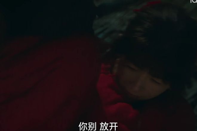 《生万物》首播！杨幂开磨皮滤镜和秦海璐对比明显，气质格格不入
