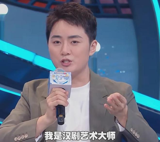 《戏台》彩蛋震撼，余少群演虞姬绝了！17年后再翻红，43岁仍未婚