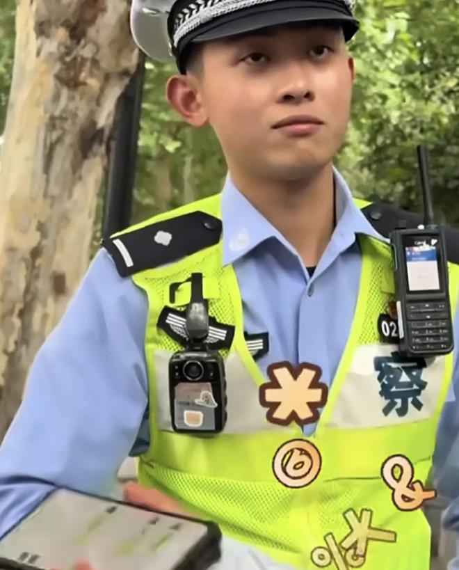 E句话 | 他被曝婚内出轨？