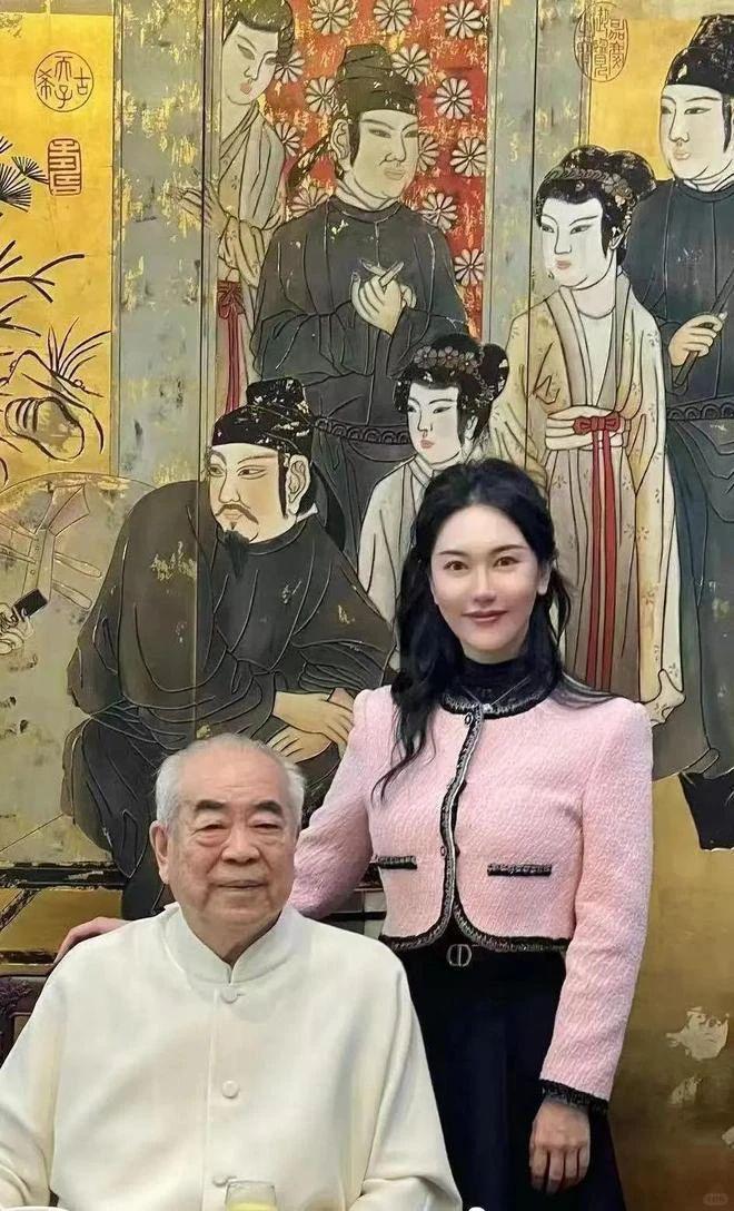 范曾小娇妻徐萌女士上位历程及组图