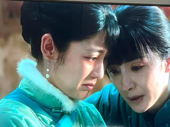生万物稳了，杨幂爆款三连击？85花转型不仅仅靠扮丑
